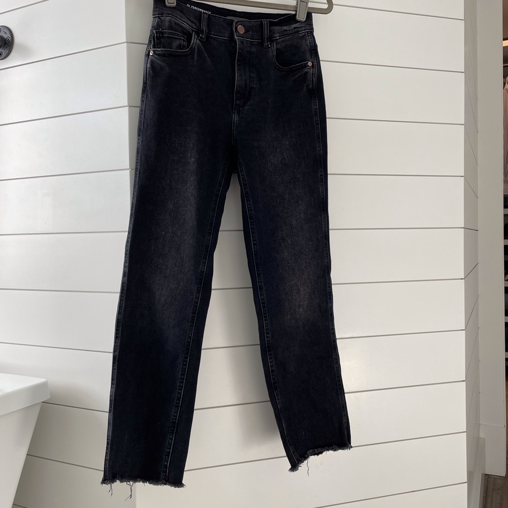DL1961 Patti Straight Jean